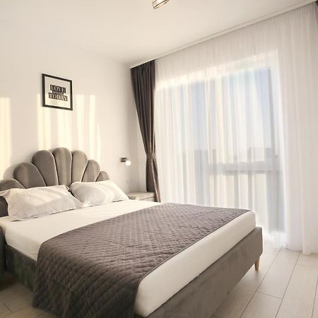 Apartament Prima Nufarul Ralu Oradea Exteriör bild