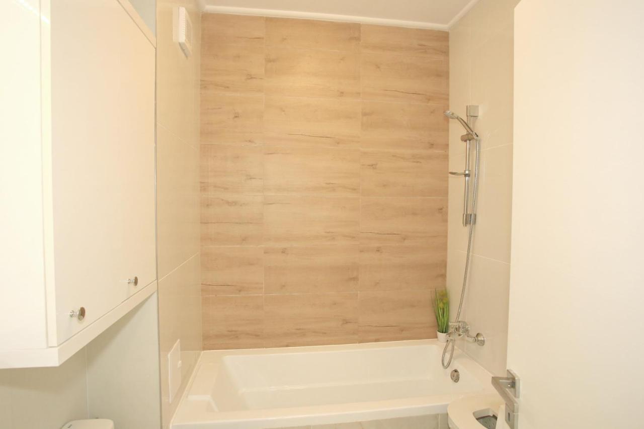 Apartament Prima Nufarul Ralu Oradea Exteriör bild